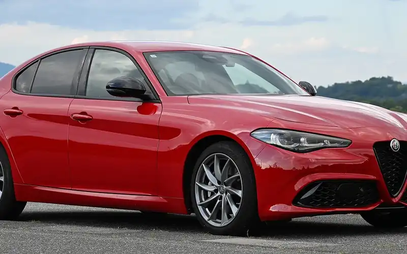 Alfa Romeo Giulia en renting: foto del modelo
