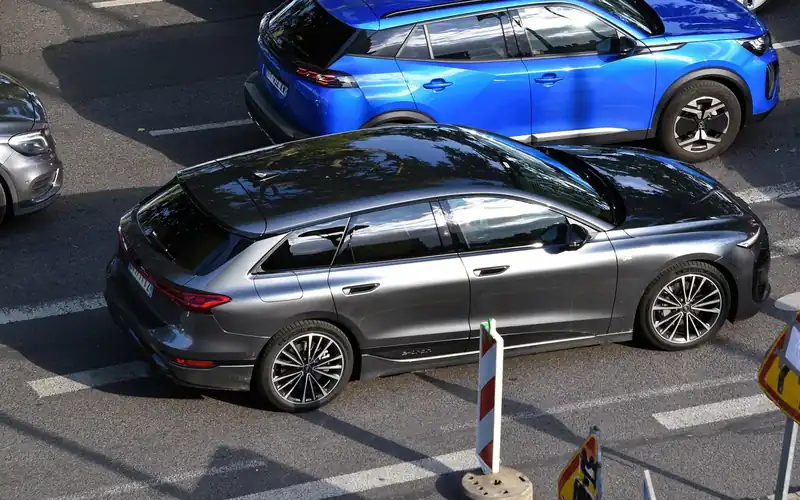 Audi A6 Avant e-tron en renting: foto del modelo