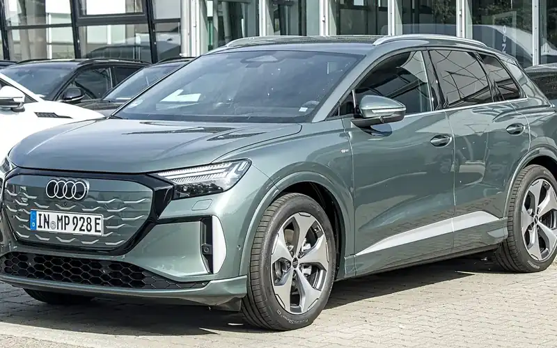 Audi Q4 e-tron en renting: foto del modelo