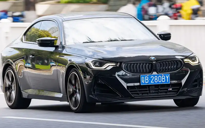 BMW 2 Series Coupé G42 en renting: foto del modelo