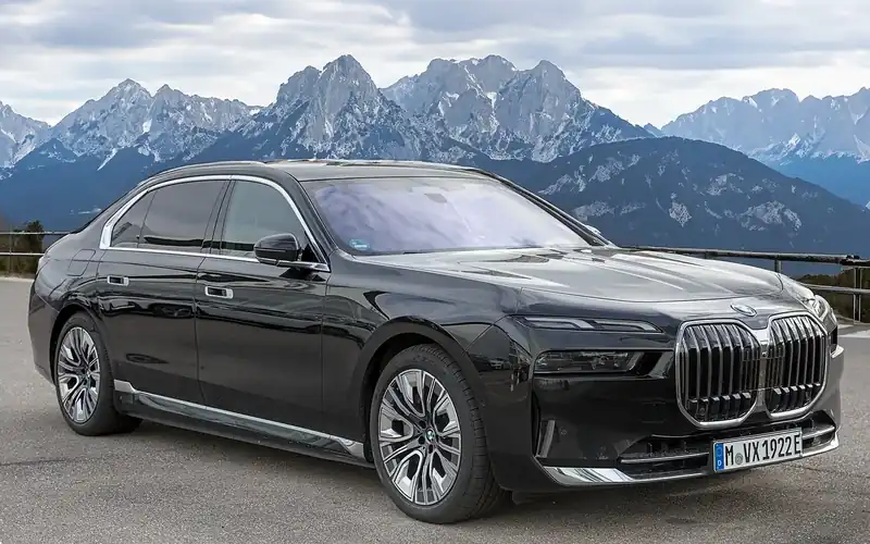 BMW 7 Series G70 en renting: foto del modelo
