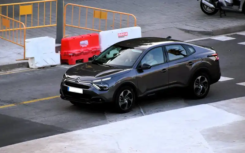 Citroën C4 X en renting: foto del modelo