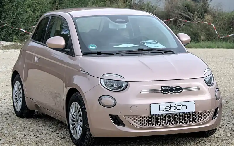 Fiat 500e en renting: foto del modelo