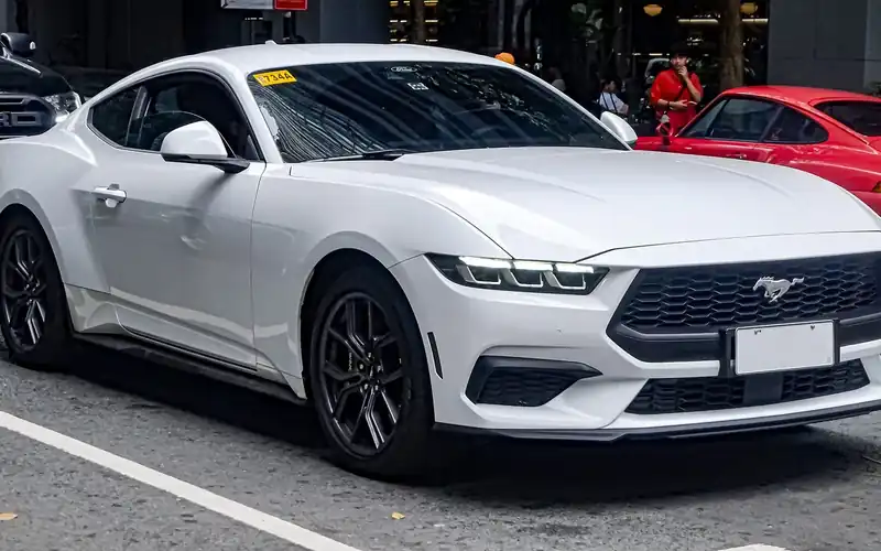 Ford Mustang S650 en renting: foto del modelo