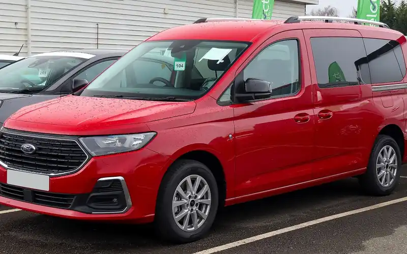 Ford Tourneo Connect en renting: foto del modelo