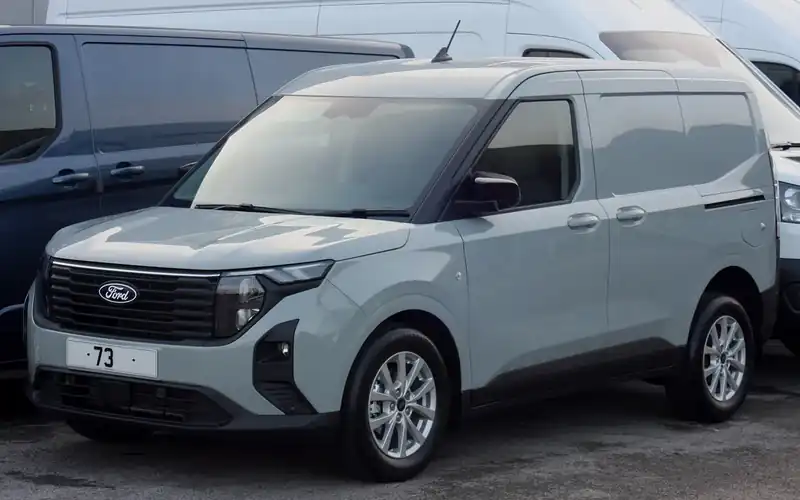 Ford Transit Courier en renting: foto del modelo
