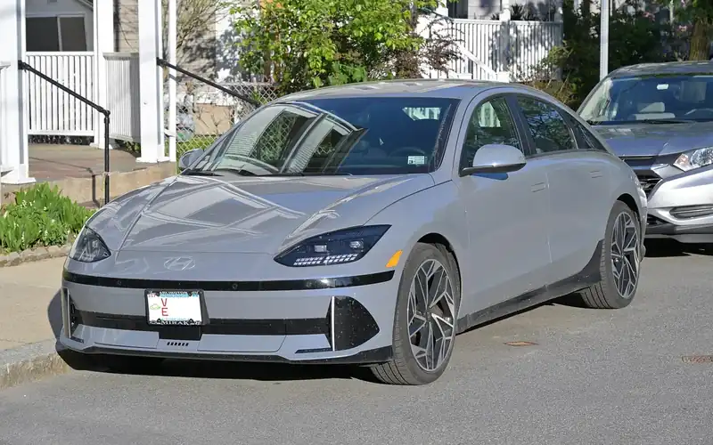 Hyundai Ioniq 6 en renting: foto del modelo