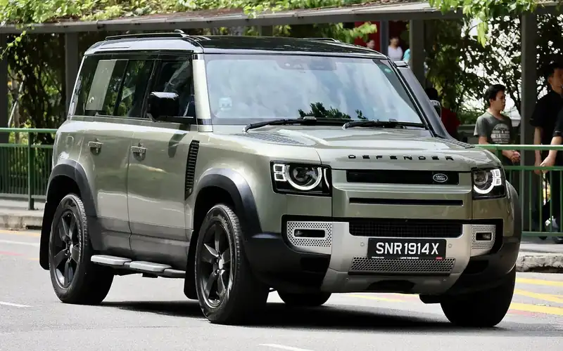 Land Rover Defender L663 en renting: foto del modelo