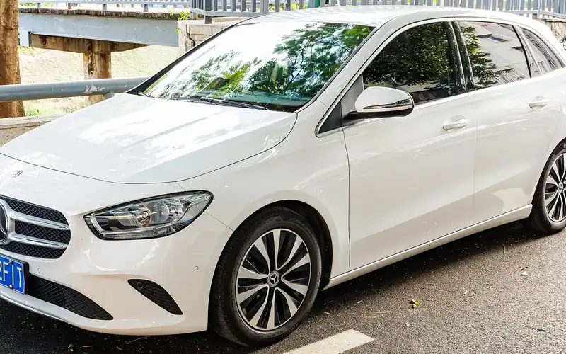 Mercedes-Benz B-Class en renting: foto del modelo
