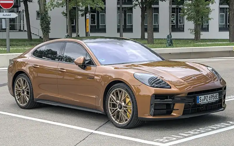 Porsche Panamera en renting: foto del modelo